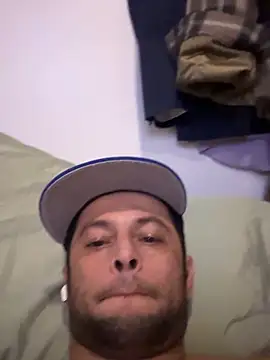 Snapshot of Carlosmauricio123 chatting on 02-01-26, 02:21 Carlosmauricio123 online show from 02-01-26, 02:21