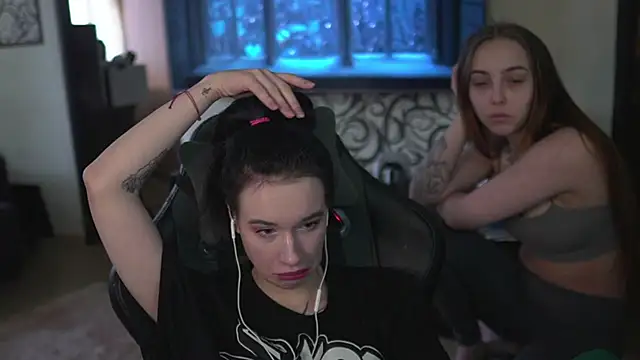 Snapshot of lis_silver chatting on 01-13-26, 08:29 lis silver online show from 01-13-26, 08:29