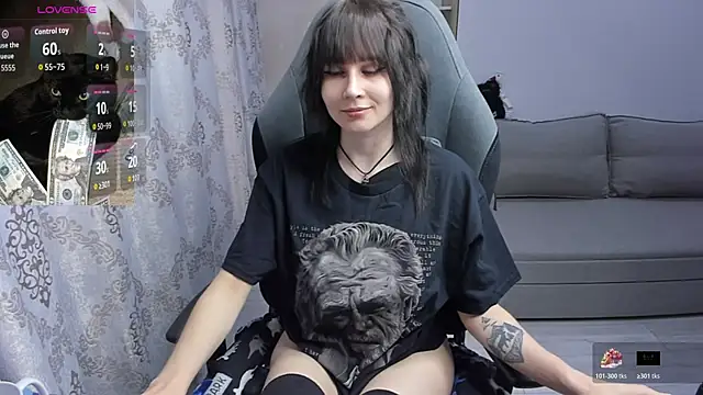 Snapshot of MistyDark chatting on 06-15-26, 11:32 MistyDark online show from 06-15-26, 11:32