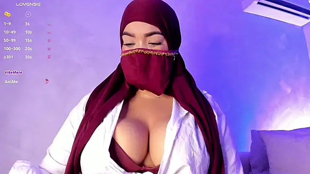 Snapshot of thaira_aly chatting on 05-30-26, 12:39 thaira aly online show from 05-30-26, 12:39