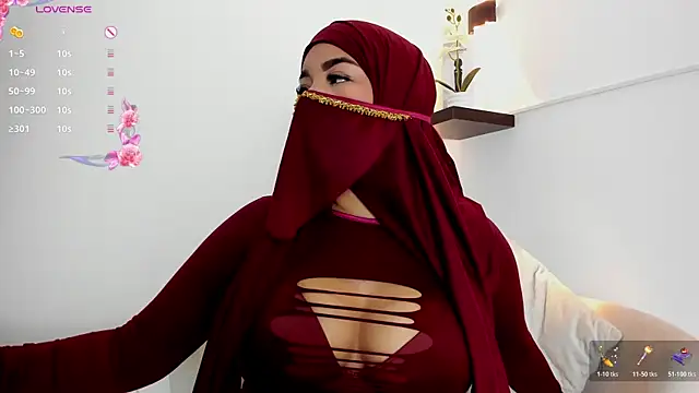 Snapshot of thaira_aly chatting on 02-07-26, 10:18 thaira aly online show from 02-07-26, 10:18