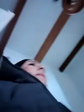 Megara 25 online show from 12-15-25, 03:40