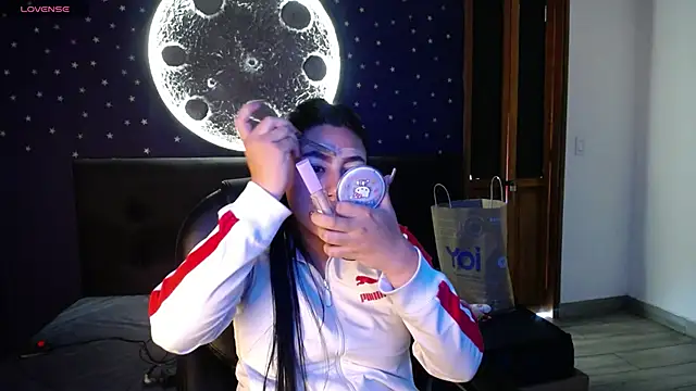 Megara 25 online show from 05-19-26, 01:18