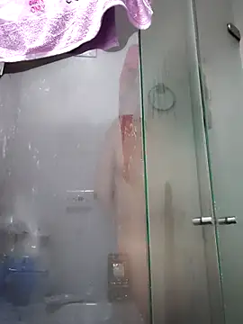 Megara 25 online show from 03-10-26, 12:09