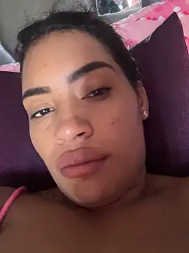 AmberMoss1 online show from 04-12-26, 05:16