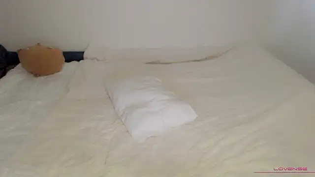 tsunade chan online show from 10-26-25, 05:19