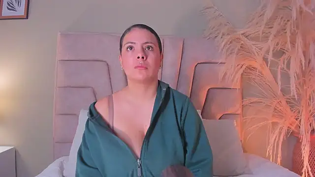 angelica cross  online show from 03-15-26, 11:28