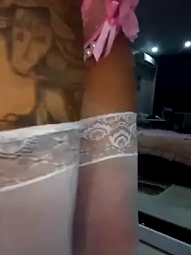 KissMiSveet online show from 11-11-25, 04:13