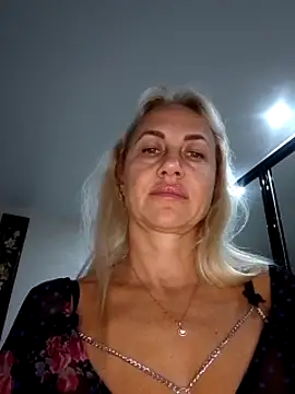 KissMiSveet online show from 10-24-25, 06:29