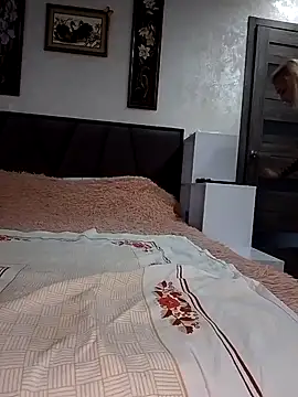 KissMiSveet online show from 10-24-25, 06:12