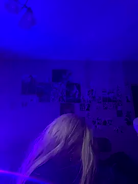 Akira-ivy online show from 09-19-25, 06:56