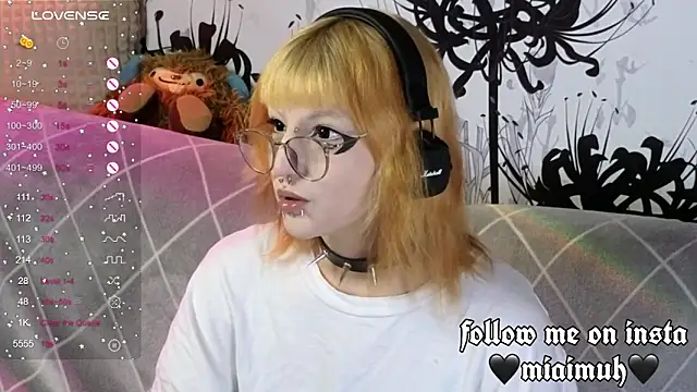 mia  yui online show from 09-09-25, 01:59