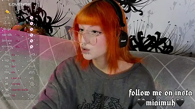 mia  yui online show from 09-11-25, 10:43