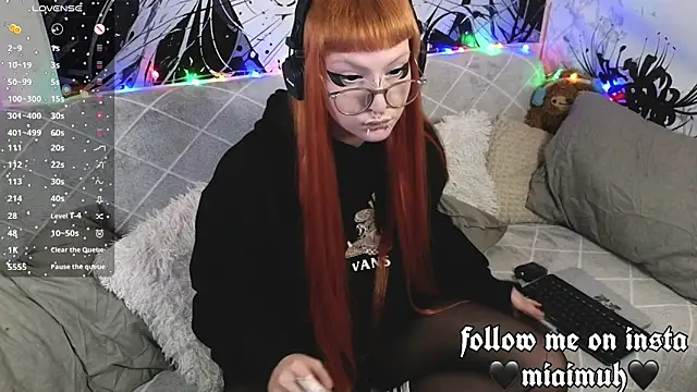 mia  yui online show from 02-05-26, 08:37