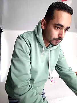 stivenlujan69 online show from 11-16-25, 01:27