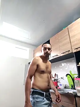 stivenlujan69 online show from 02-05-26, 06:59