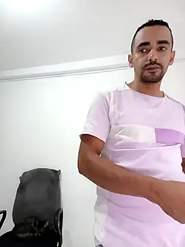 stivenlujan69 online show from 04-16-26, 09:15