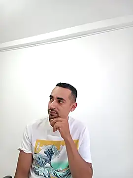 stivenlujan69 online show from 04-17-26, 09:17