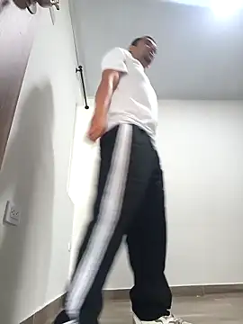 stivenlujan69 online show from 02-23-26, 03:12