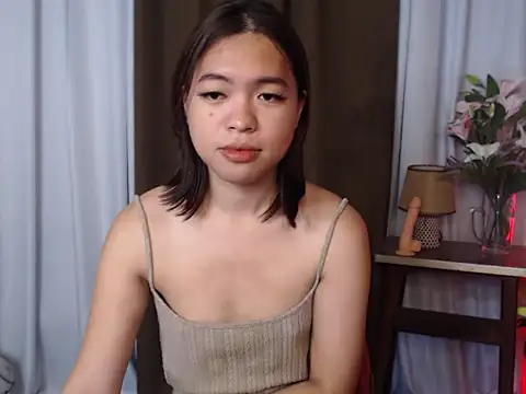 Snapshot of miss_ella28 chatting on 09-22-25, 10:49 miss ella28 online show from 09-22-25, 10:49
