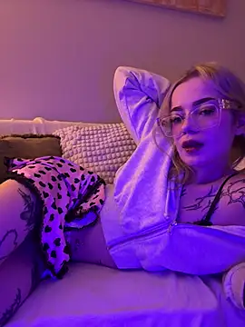 marnemzavar444 online show from 12-16-25, 10:03