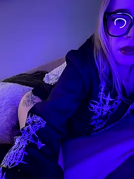 Snapshot of marnemzavar444 chatting on 11-15-25, 09:30 marnemzavar444 online show from 11-15-25, 09:30