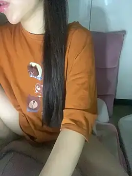 Snapshot of RubyBerry chatting on 10-22-25, 03:00 RubyBerry online show from 10-22-25, 03:00