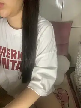 Snapshot of RubyBerry chatting on 09-18-25, 03:59 RubyBerry online show from 09-18-25, 03:59