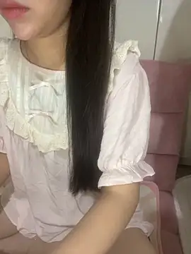Snapshot of RubyBerry chatting on 09-27-25, 04:18 RubyBerry online show from 09-27-25, 04:18
