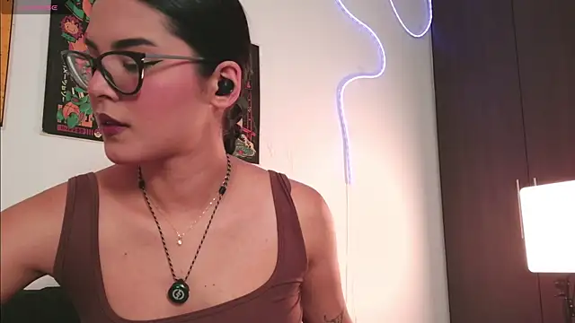 Aurorabeck  online show from 03-21-26, 01:40