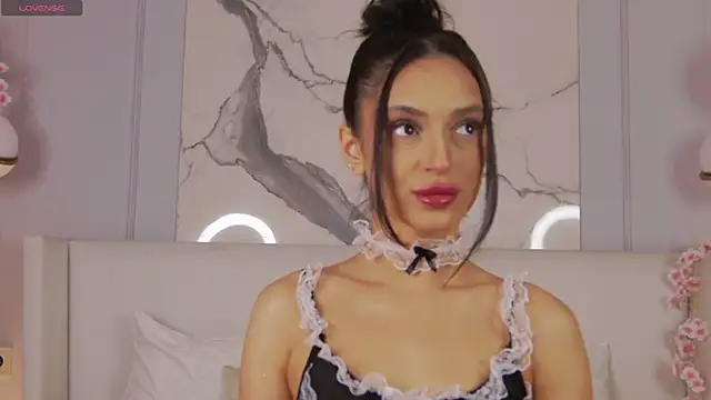 AdoraCortes online show from 10-12-25, 05:09