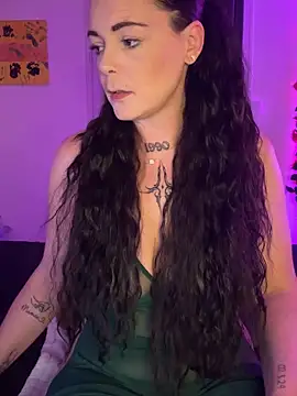 Snapshot of JuliaLaRousse chatting on 05-23-26, 12:09 JuliaLaRousse online show from 05-23-26, 12:09