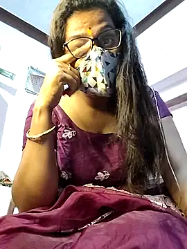 Snapshot of sexy_aaru chatting on 09-22-25, 05:46 sexy aaru online show from 09-22-25, 05:46