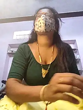 Snapshot of sexy_aaru chatting on 11-01-25, 06:08 sexy aaru online show from 11-01-25, 06:08