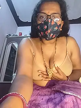Snapshot of sexy_aaru chatting on 06-20-26, 06:51 sexy aaru online show from 06-20-26, 06:51