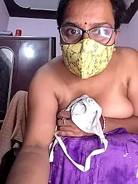 Snapshot of sexy_aaru chatting on 07-13-26, 05:07 sexy aaru online show from 07-13-26, 05:07