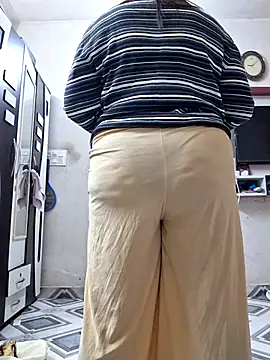 SIMIHOT online show from 12-21-25, 03:25