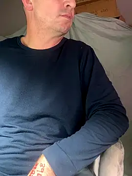 Snapshot of 2playforeplay chatting on 11-29-25, 11:43 2playforeplay online show from 11-29-25, 11:43