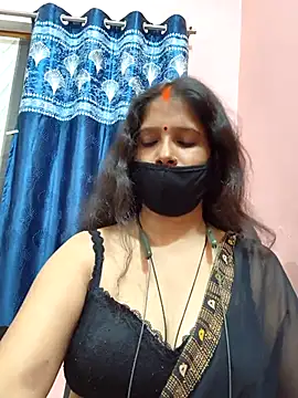 Snapshot of Sonalihot_ chatting on 02-18-26, 02:02 Sonalihot online show from 02-18-26, 02:02