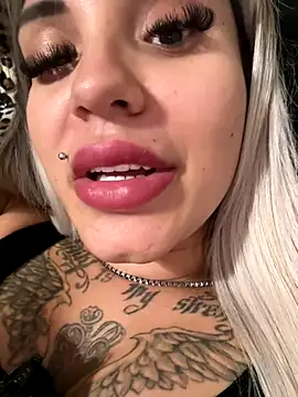 Princess-Jasmine07 online show from 10-31-25, 06:26