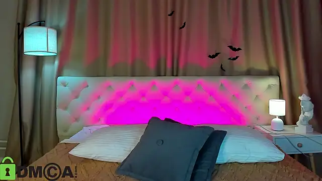 Marie Ellie online show from 11-10-25, 01:32