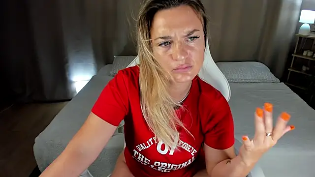 Marie Ellie online show from 06-14-26, 01:46