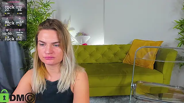 Marie Ellie online show from 11-18-25, 01:32