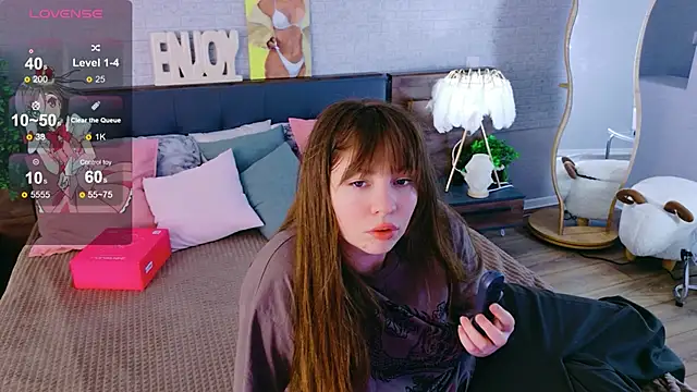 Snapshot of Moon__Bunny chatting on 05-30-26, 03:39 Moon Bunny online show from 05-30-26, 03:39
