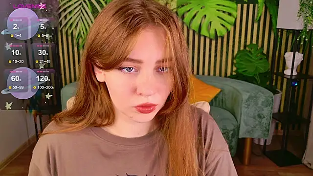 Moon  Bunny online show from 10-10-25, 03:46