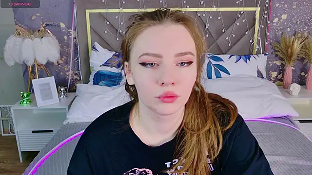 Moon  Bunny online show from 02-13-26, 12:16