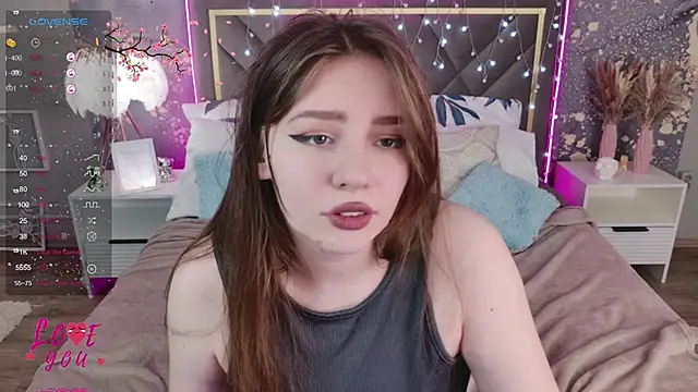 Moon  Bunny online show from 02-21-26, 01:46