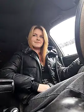 YOOUR EVAA online show from 03-10-26, 08:29