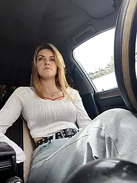 YOOUR EVAA online show from 02-22-26, 08:17