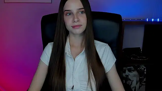 LuxMaya online show from 12-22-25, 07:41